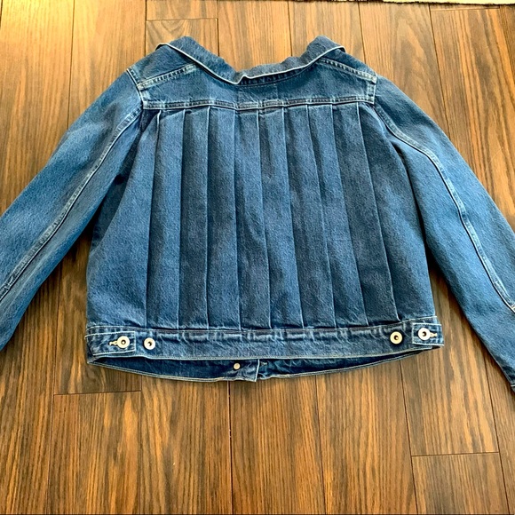 Levi Strauss & Co Off The Shoulder Trucker Denim Jacket 847550000 - Picture 6 of 13